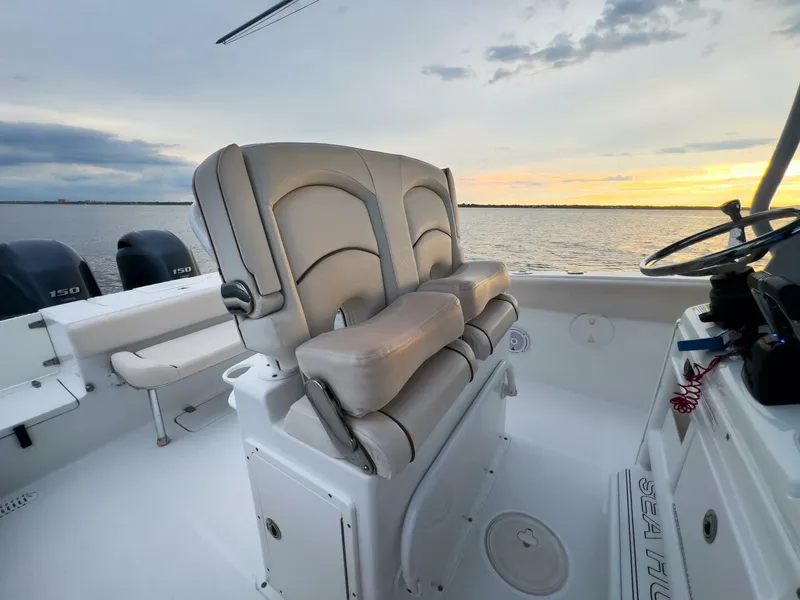 Slide: The Image of Sea Hunt 25 Gamefish - Helm Seats 2020 Sea Hunt 25 Gamefish - 4506857