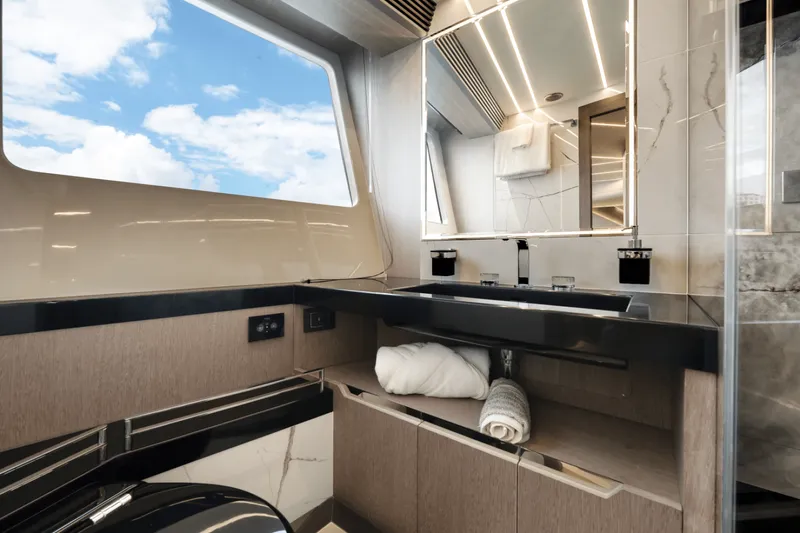 Slide: The Image of Galeon 800 FLY 2023 - 4509107