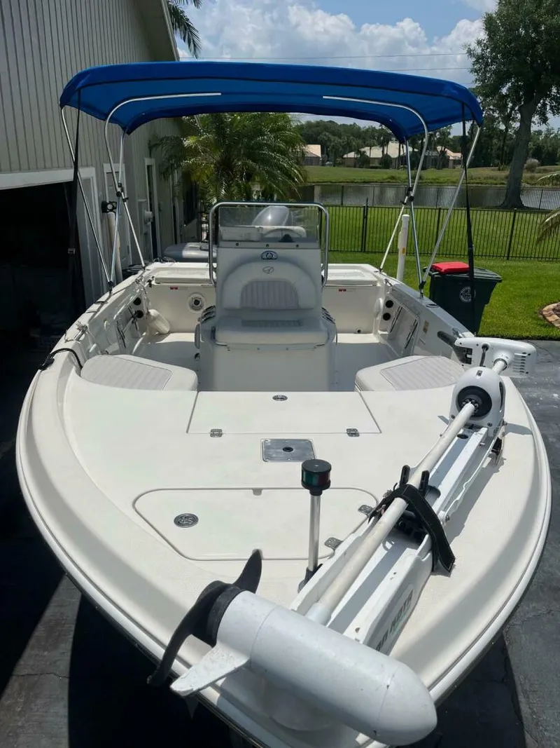Slide: The Image of Sailfish 1900 BB Bay Boat 2009 - 4510033