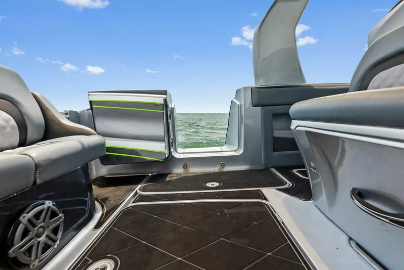 Slide: The Image of Deep Impact 399 Cabin 2018 - 4511088