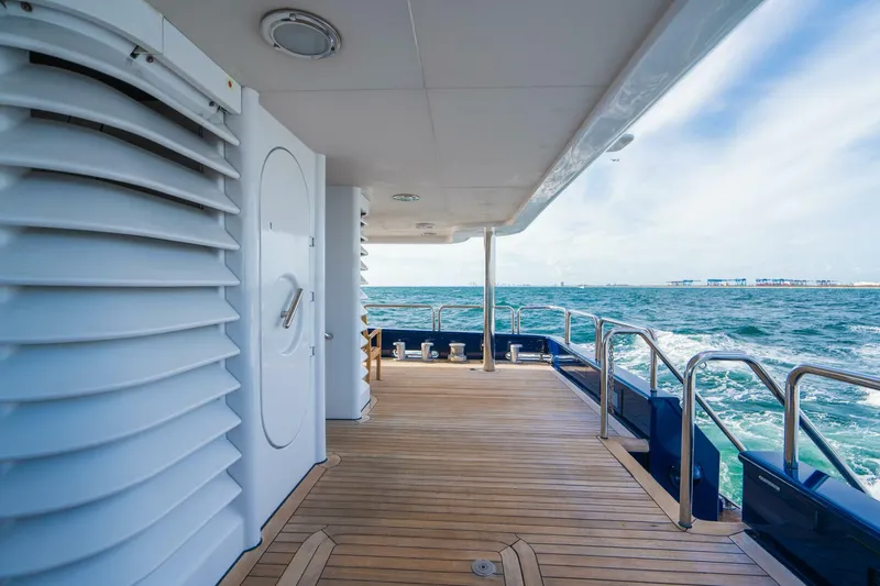 Slide: The Image of 164 OCEANFAST 1989 AFT DECK - 4511295