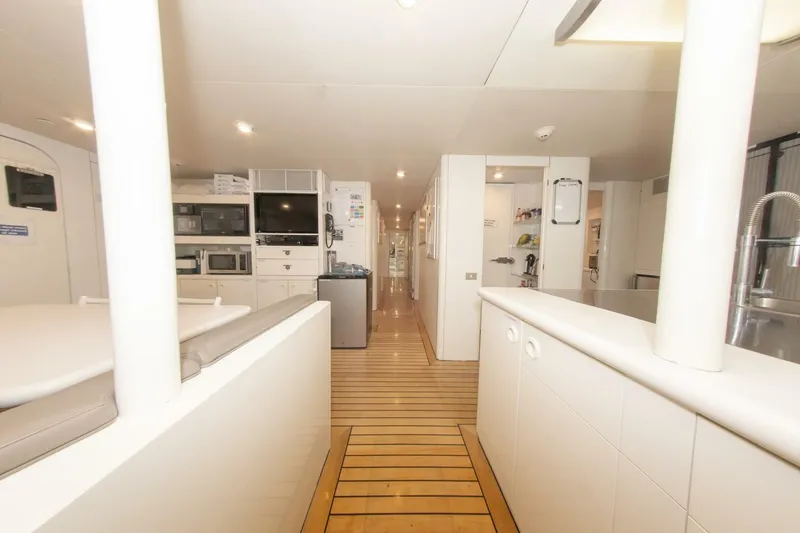 Slide: The Image of 164 OCEANFAST 1989 GALLEY CREW AREA 2 - 4511403