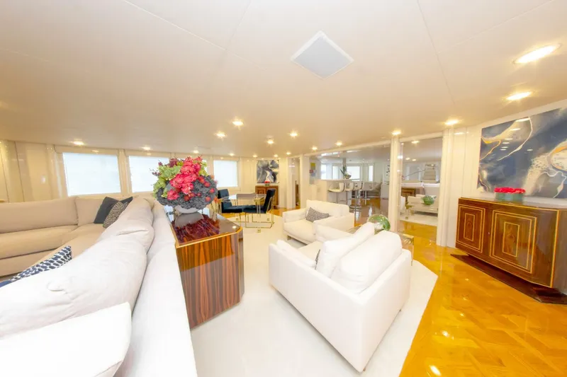 Slide: The Image of 164 OCEANFAST 1989 GAME AREA 4 - 4511405