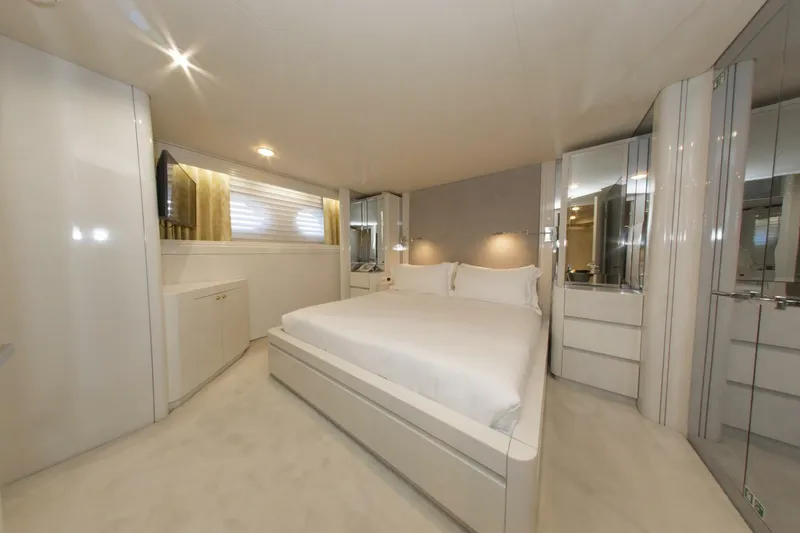 Slide: The Image of 164 OCEANFAST 1989 GUEST CABIN 5 - 4511409