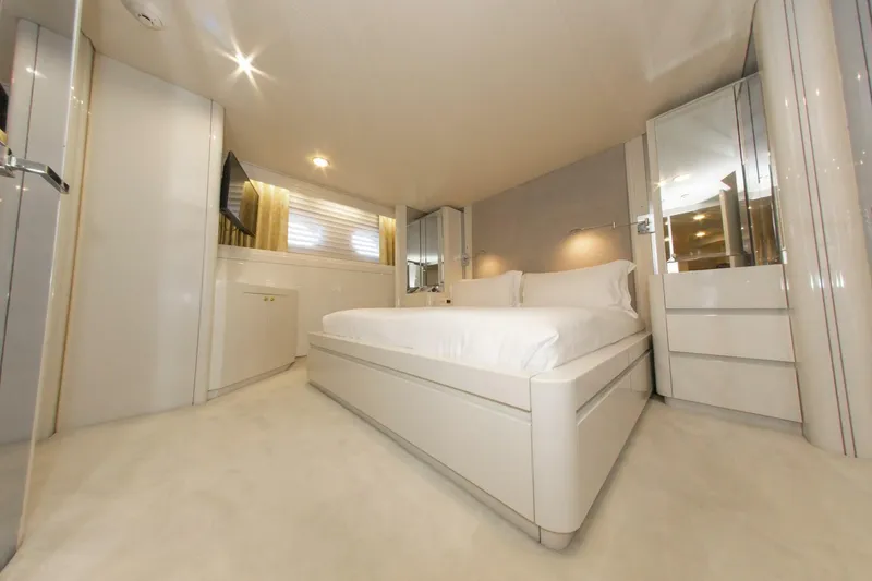 Slide: The Image of 164 OCEANFAST 1989 GUEST CABIN 6 - 4511410