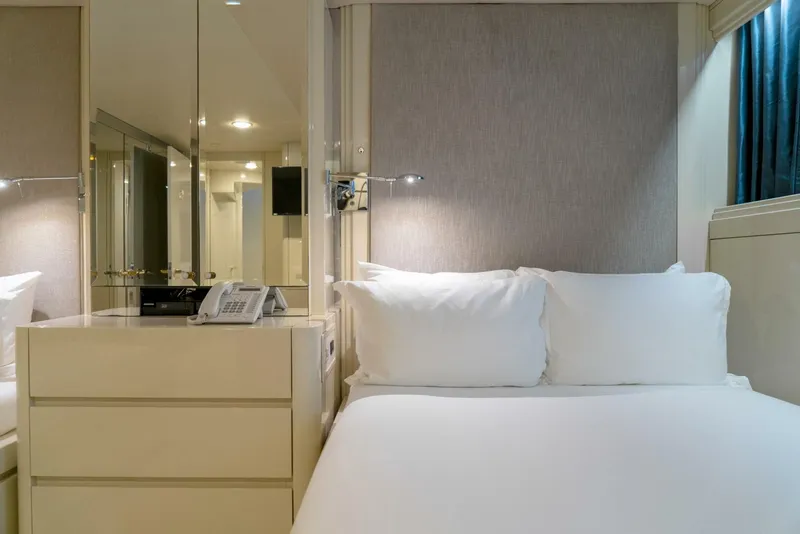 Slide: The Image of 164 OCEANFAST 1989 GUEST CABIN - 4511413