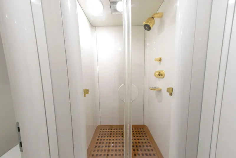 Slide: The Image of 164 OCEANFAST 1989 GUEST SHOWER - 4511415