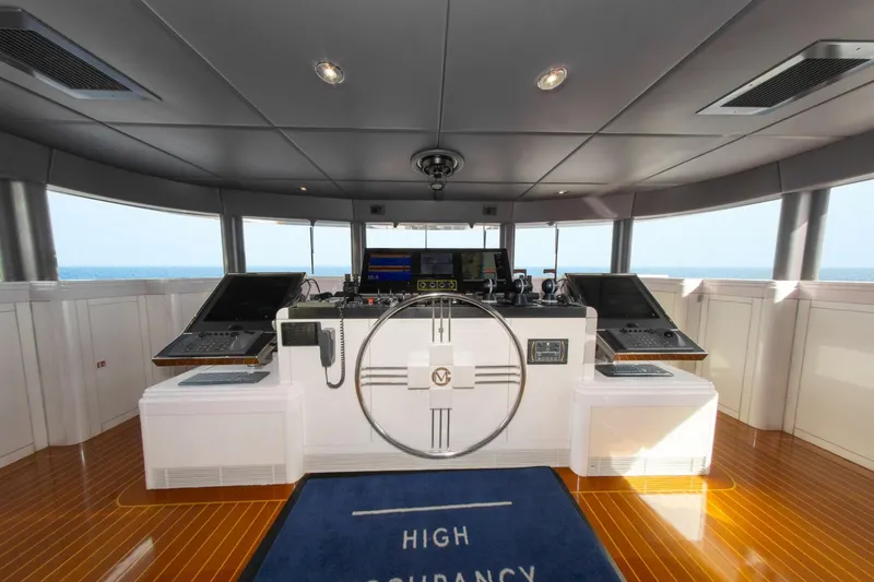 Slide: The Image of 164 OCEANFAST 1989 MAIN DRIVING STATION - 4511422