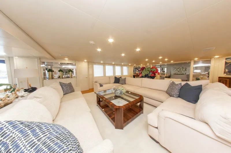 Slide: The Image of 164 OCEANFAST 1989 MAIN SALON 2 - 4511425