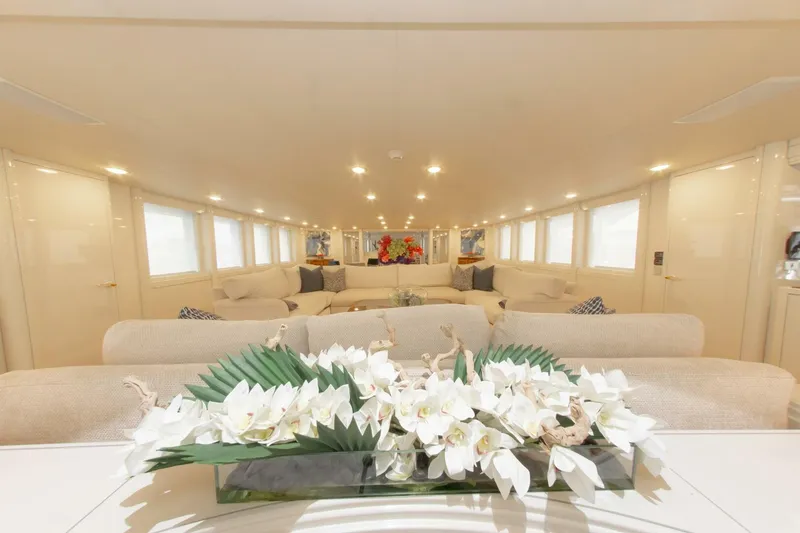 Slide: The Image of 164 OCEANFAST 1989 MAIN SALON 4 - 4511427