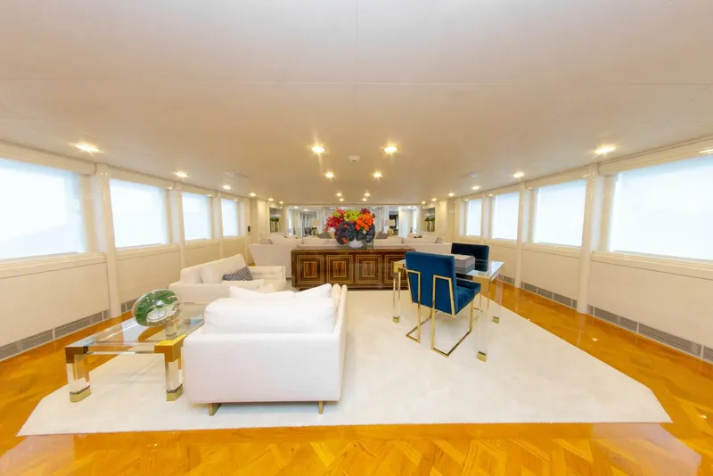 Slide: The Image of 164 OCEANFAST 1989 MAIN SALON AND GAME AREA 4 - 4511429