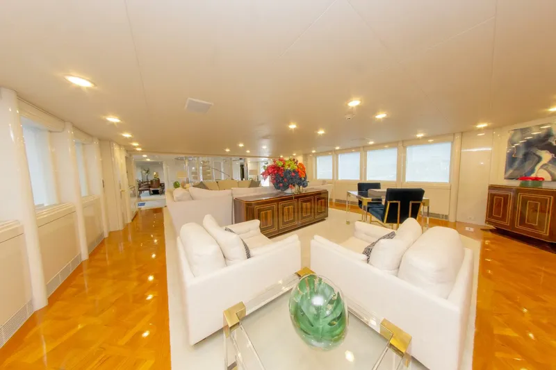 Slide: The Image of 164 OCEANFAST 1989 MAIN SALON AND GAME AREA - 4511430