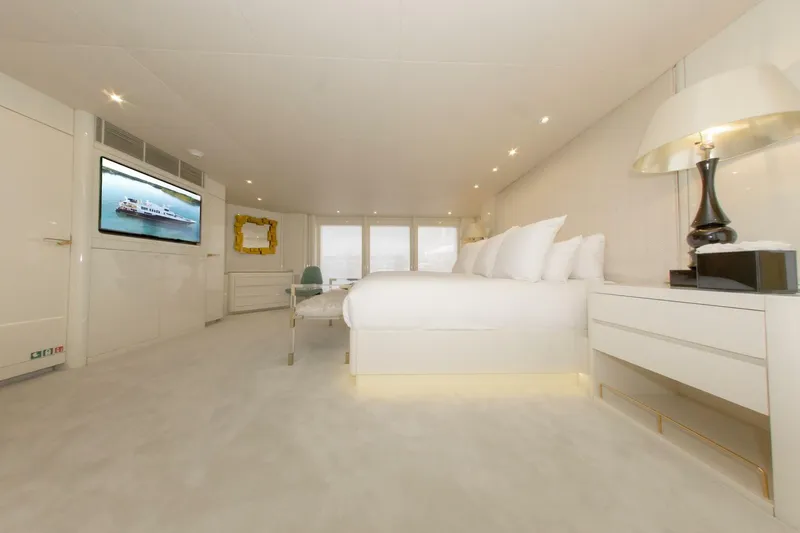 Slide: The Image of 164 OCEANFAST 1989 MASTER CABIN 10 - 4511438