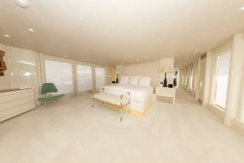 Slide: The Image of 164 OCEANFAST 1989 MASTER STATEROOM 2 - 4511446