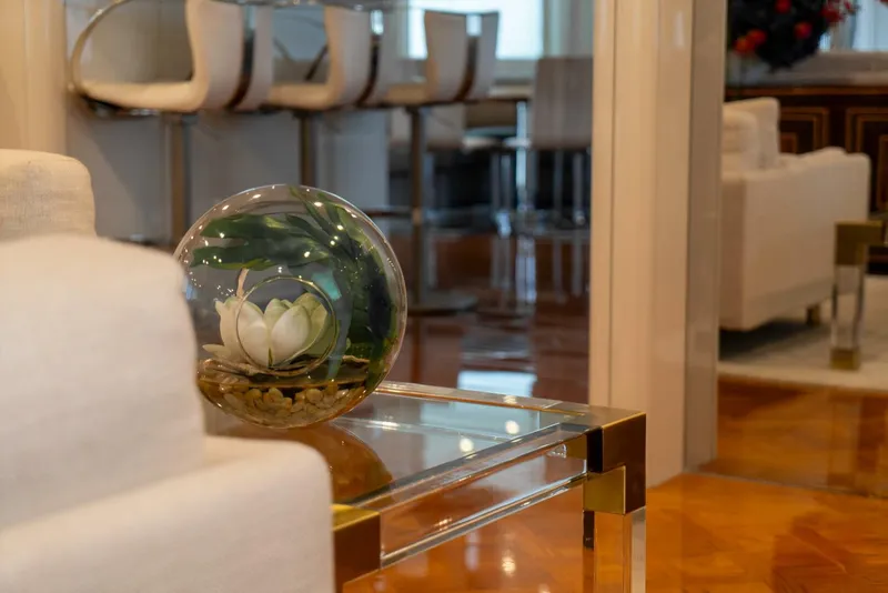 Slide: The Image of 164 OCEANFAST 1989 SALON DETAIL 2 - 4511458