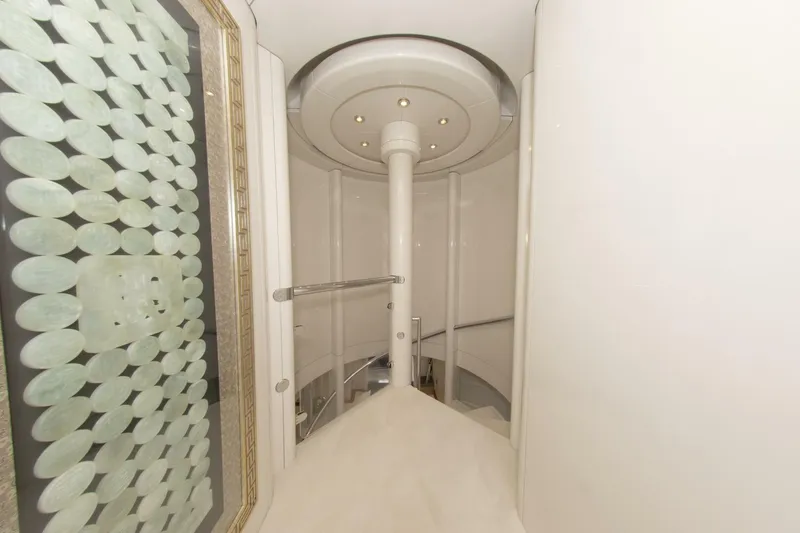 Slide: The Image of 164 OCEANFAST 1989 STAIRCASE 4 - 4511460