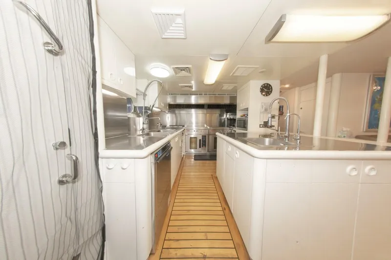 Slide: The Image of 164 OCEANFAST 1989 GALLEY 2 - 4511317