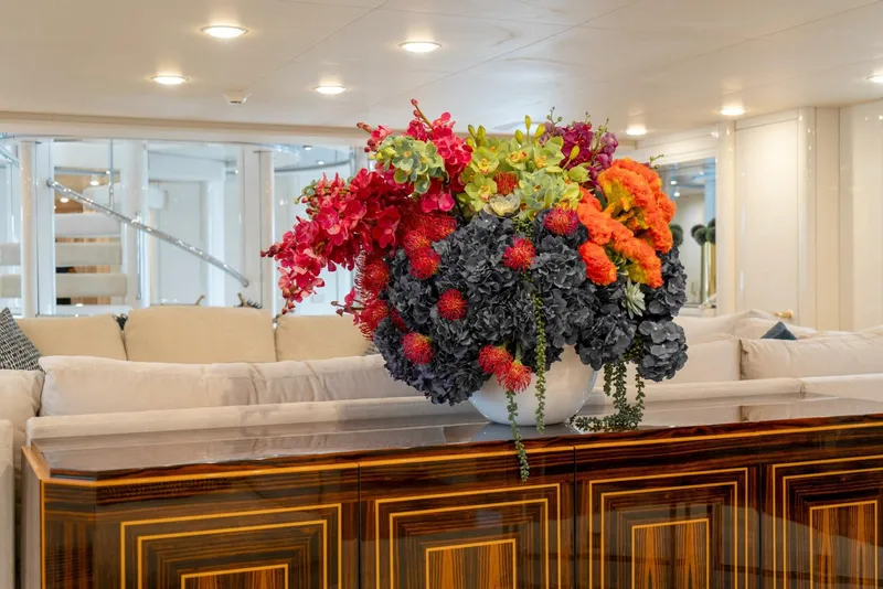 Slide: The Image of 164 OCEANFAST 1989 SALON DETAIL - 4511355