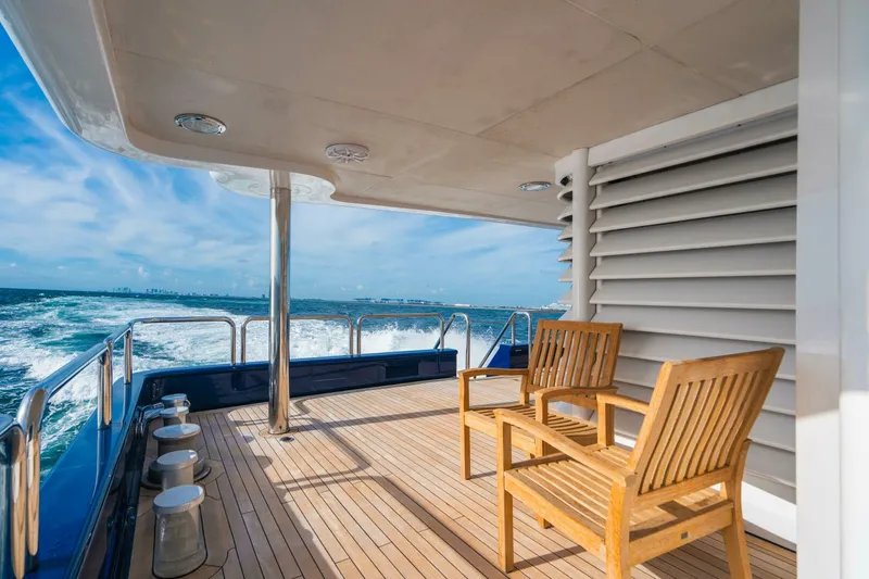 Slide: The Image of 164 OCEANFAST 1989 AFT DECK SEATING 2 - 4511293