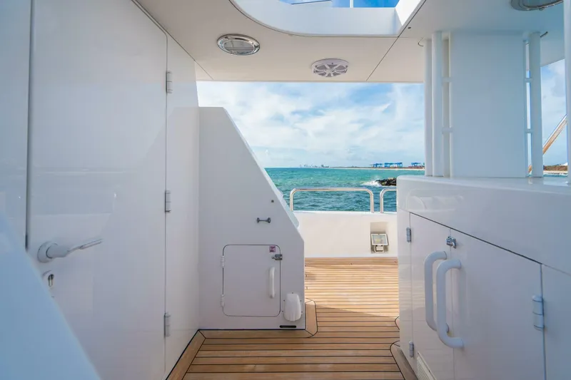 Slide: The Image of 164 OCEANFAST 1989 UPPER DECK PASSAGE - 4511367