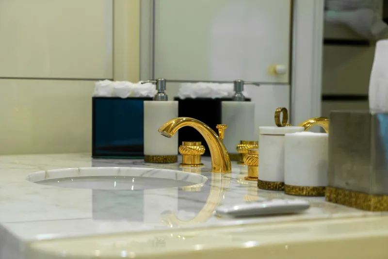 Slide: The Image of 164 OCEANFAST 1989 BATHROOM 3 - 4511383