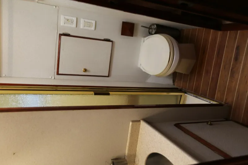 Slide: The Image of Bertram Convertible 1981 - 5839604