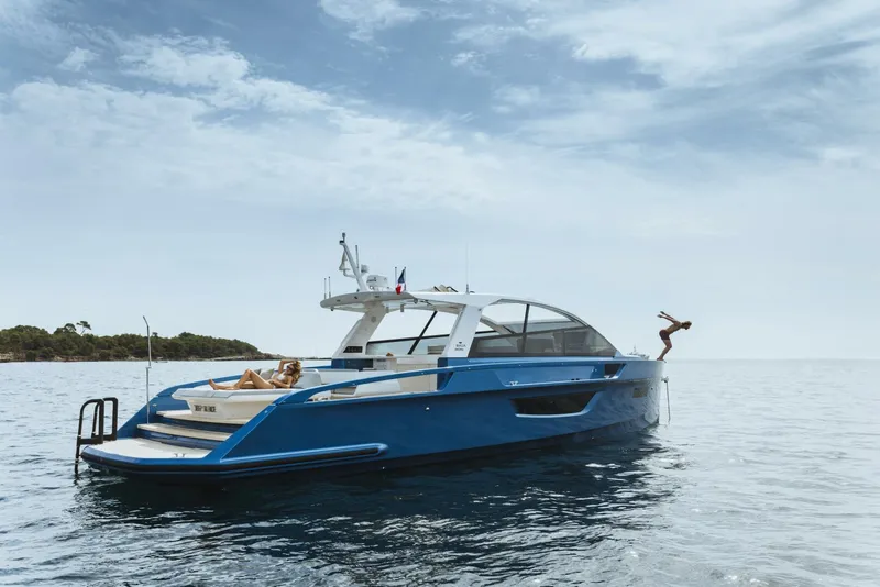 Slide: The Image of Sialia 57 Weekender Sialia 57 electric dayboat - 4632963
