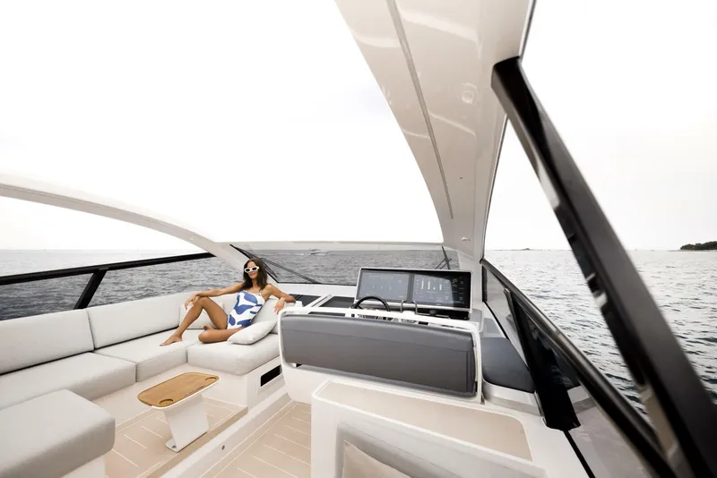 Slide: The Image of Sialia 57 Weekender Sialia 57 electric dayboat - 4632965