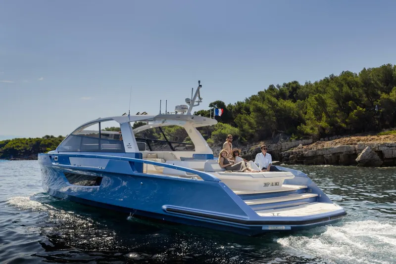 Slide: The Image of Sialia 57 Weekender Sialia 57 electric dayboat - 4632948