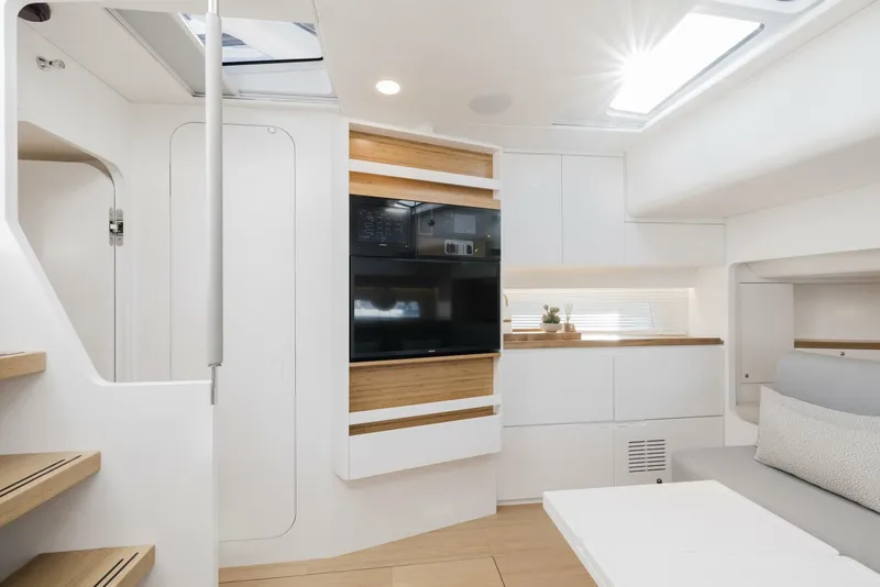 Slide: The Image of Sialia 57 Weekender Sialia 57 electric dayboat - 4632932