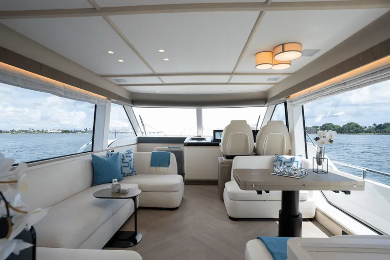 Slide: The Image of Azimut Magellano 60 2025 - 5587802