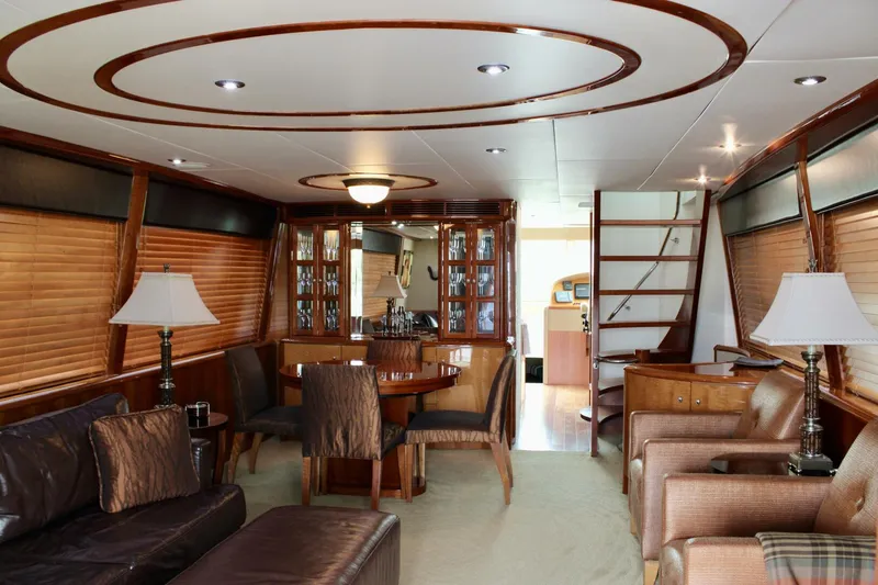 Slide: The Image of 2007 Lazzara 74 Motor Yacht Kathleen - 4688266