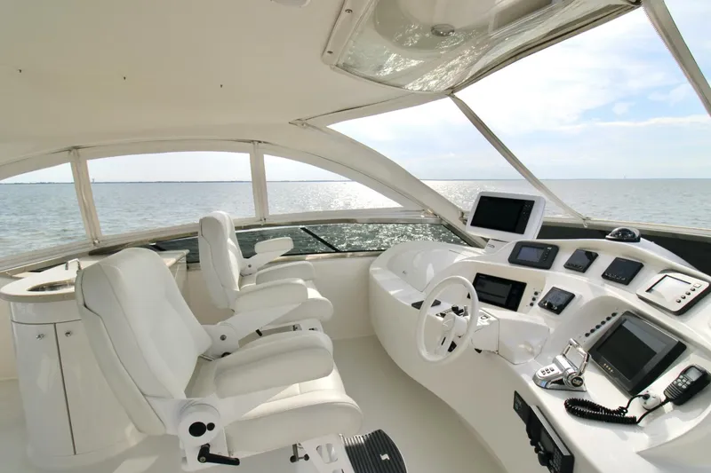 Slide: The Image of 2007 Lazzara 74 Motor Yacht Kathleen - 4688312
