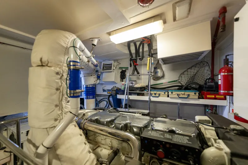 Slide: The Image of 2007 Lazzara 74 Motor Yacht Kathleen - 4688485