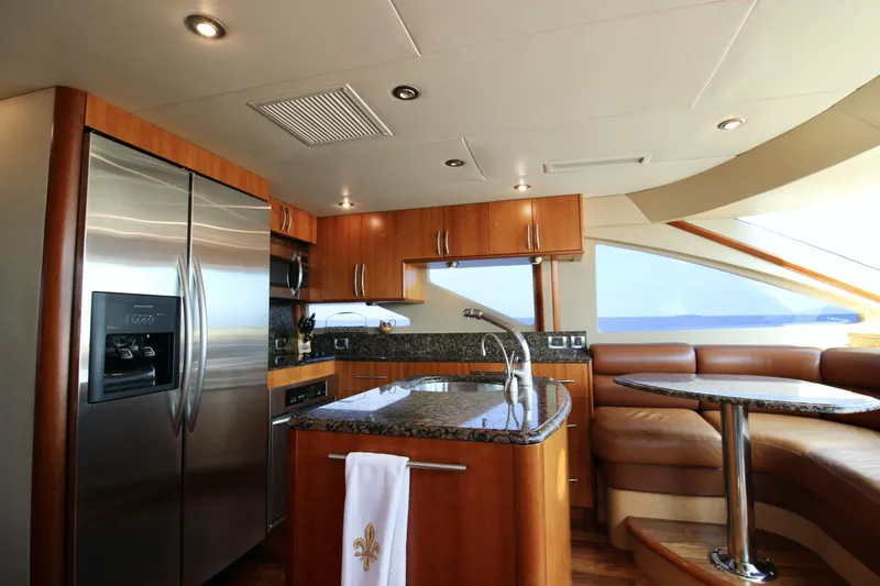 Slide: The Image of 2007 Lazzara 74 Motor Yacht Kathleen - 4688288