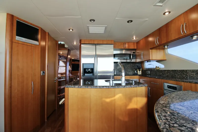 Slide: The Image of 2007 Lazzara 74 Motor Yacht Kathleen - 4688286