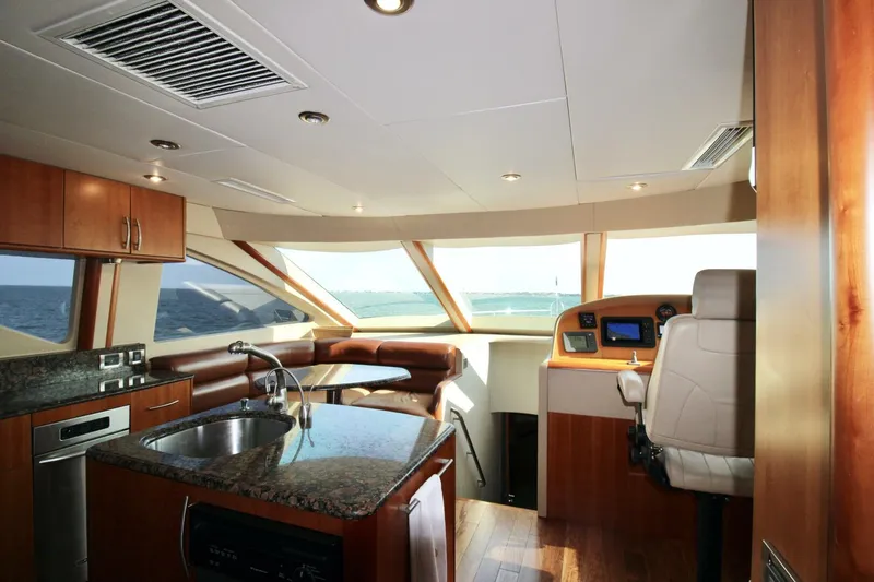 Slide: The Image of 2007 Lazzara 74 Motor Yacht Kathleen - 4688291