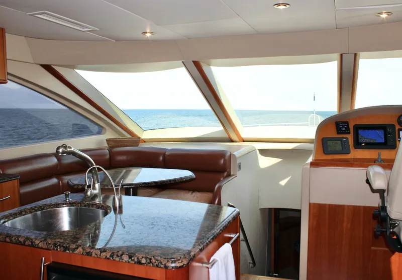 Slide: The Image of 2007 Lazzara 74 Motor Yacht Kathleen - 4688292