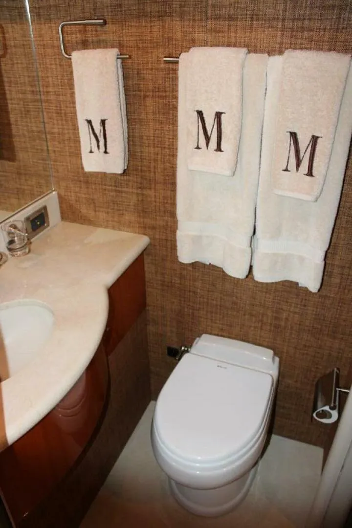 Slide: The Image of 2007 Lazzara 74 Motor Yacht Kathleen - 4688279