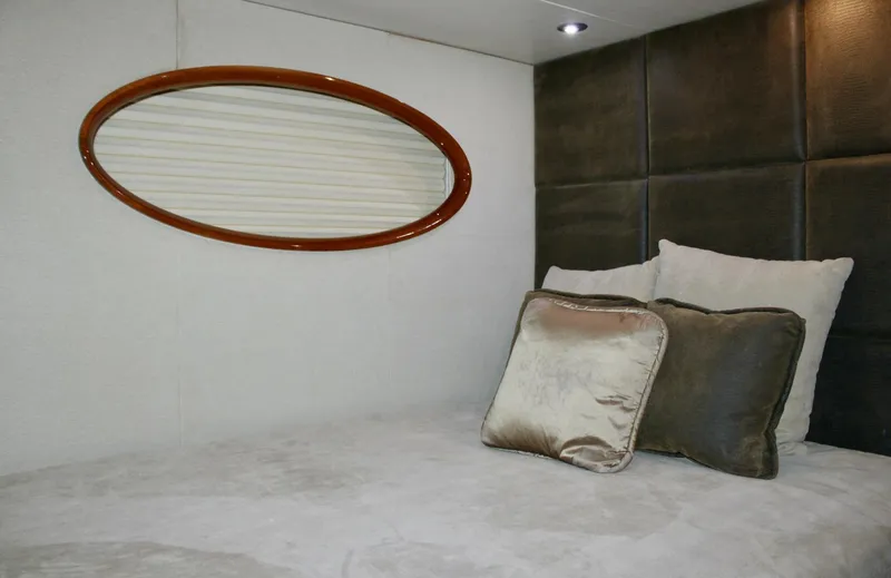 Slide: The Image of 2007 Lazzara 74 Motor Yacht Kathleen - 4688275