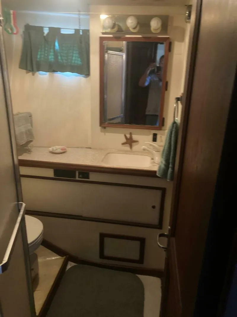 Slide: The Image of Hatteras SportFish 1983 - 4526611