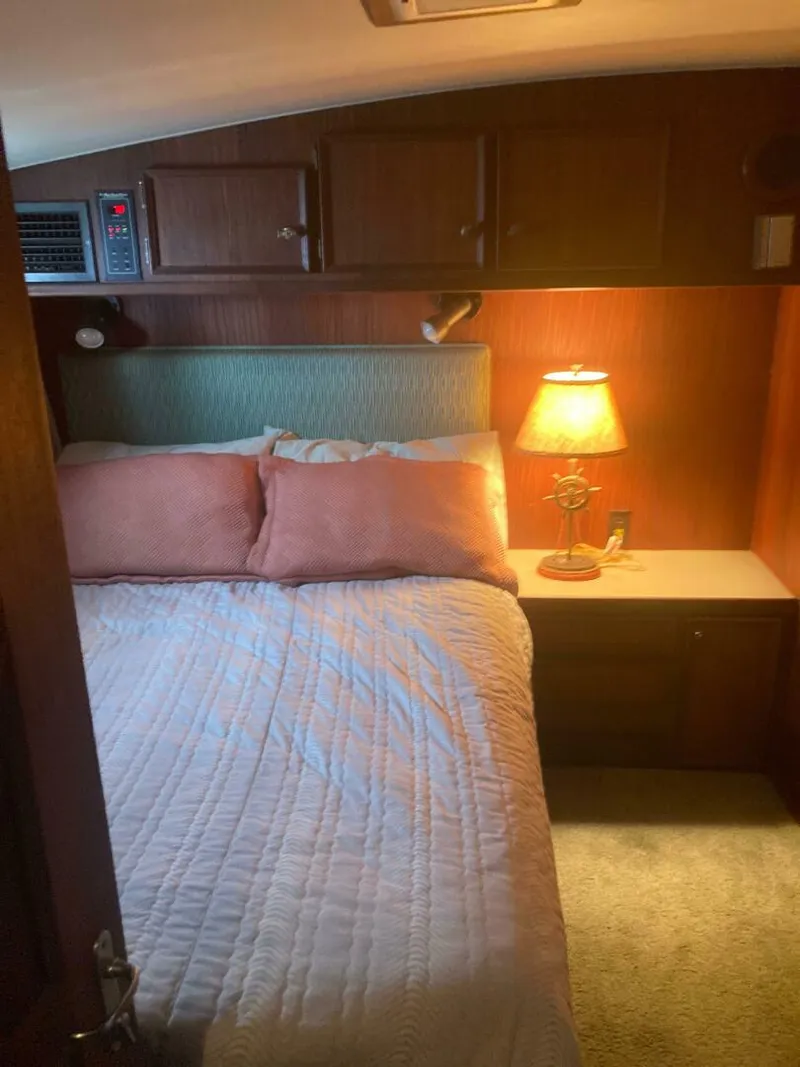 Slide: The Image of Hatteras SportFish 1983 - 4526617