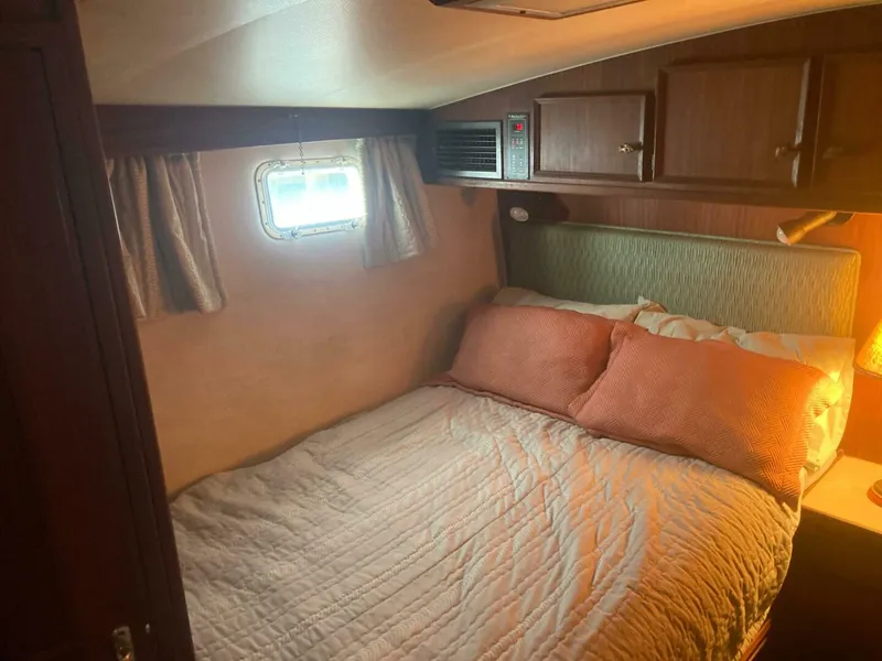 Slide: The Image of Hatteras SportFish 1983 - 4526619