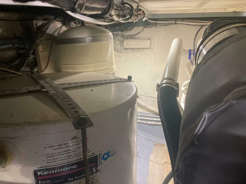 Slide: The Image of Hatteras SportFish 1983 - 4526639