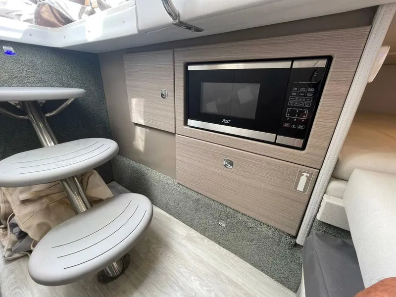 Slide: The Image of Formula 330 Crossover Bowrider OB 2023 - 4518721