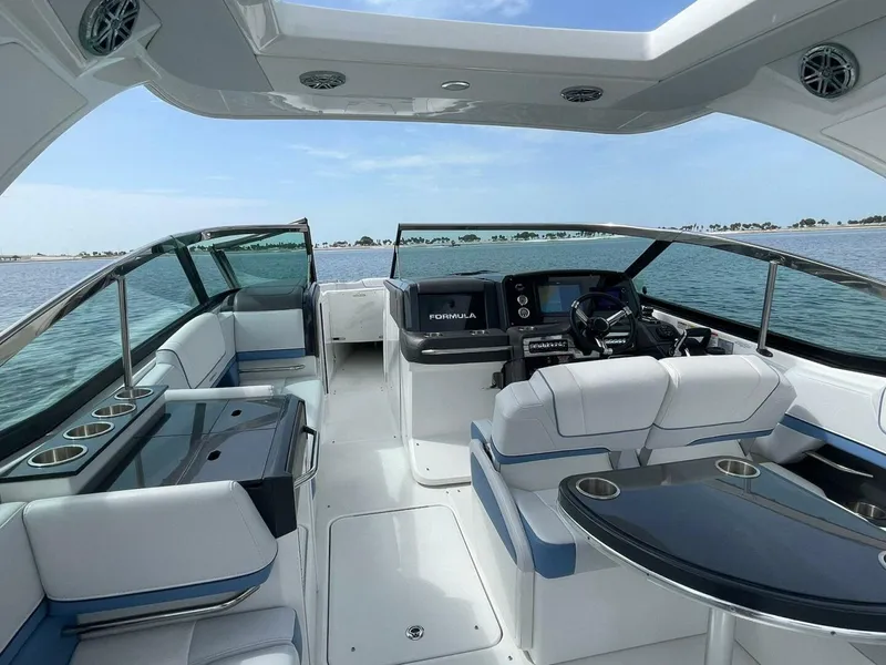 Slide: The Image of Formula 330 Crossover Bowrider OB 2023 - 4518746