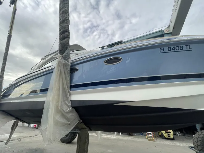 Slide: The Image of Formula 330 Crossover Bowrider OB 2023 - 4518774