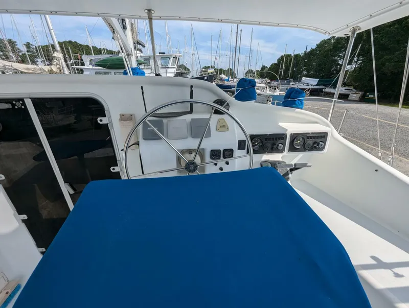 Slide: The Image of Shuttleworth Ocean Cheetah 37 Custom 1998 - 4522737