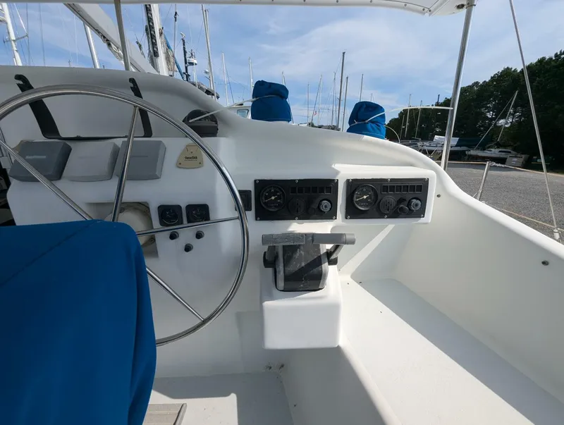 Slide: The Image of Shuttleworth Ocean Cheetah 37 Custom 1998 - 4522738