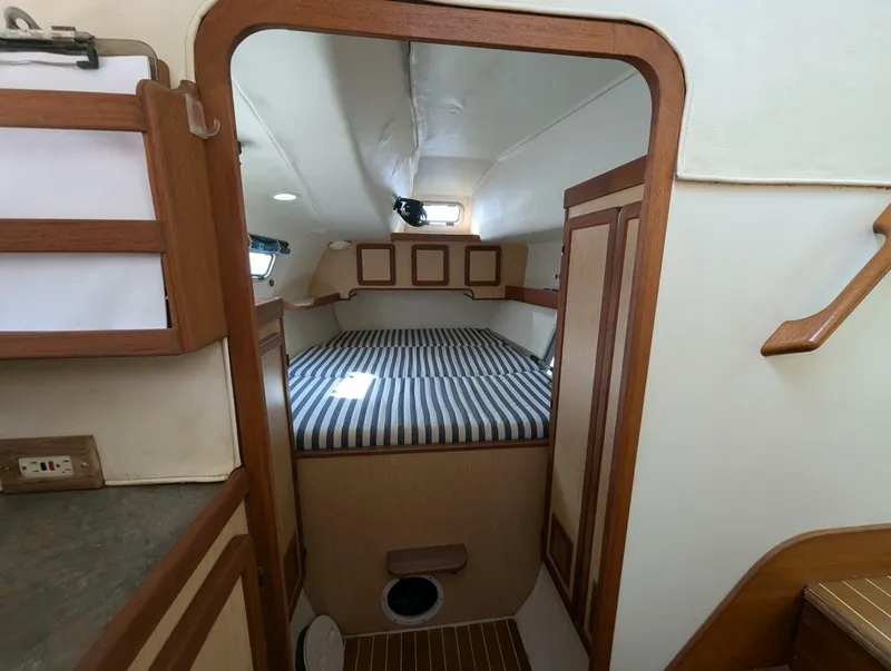 Slide: The Image of Shuttleworth Ocean Cheetah 37 Custom 1998 - 4522754